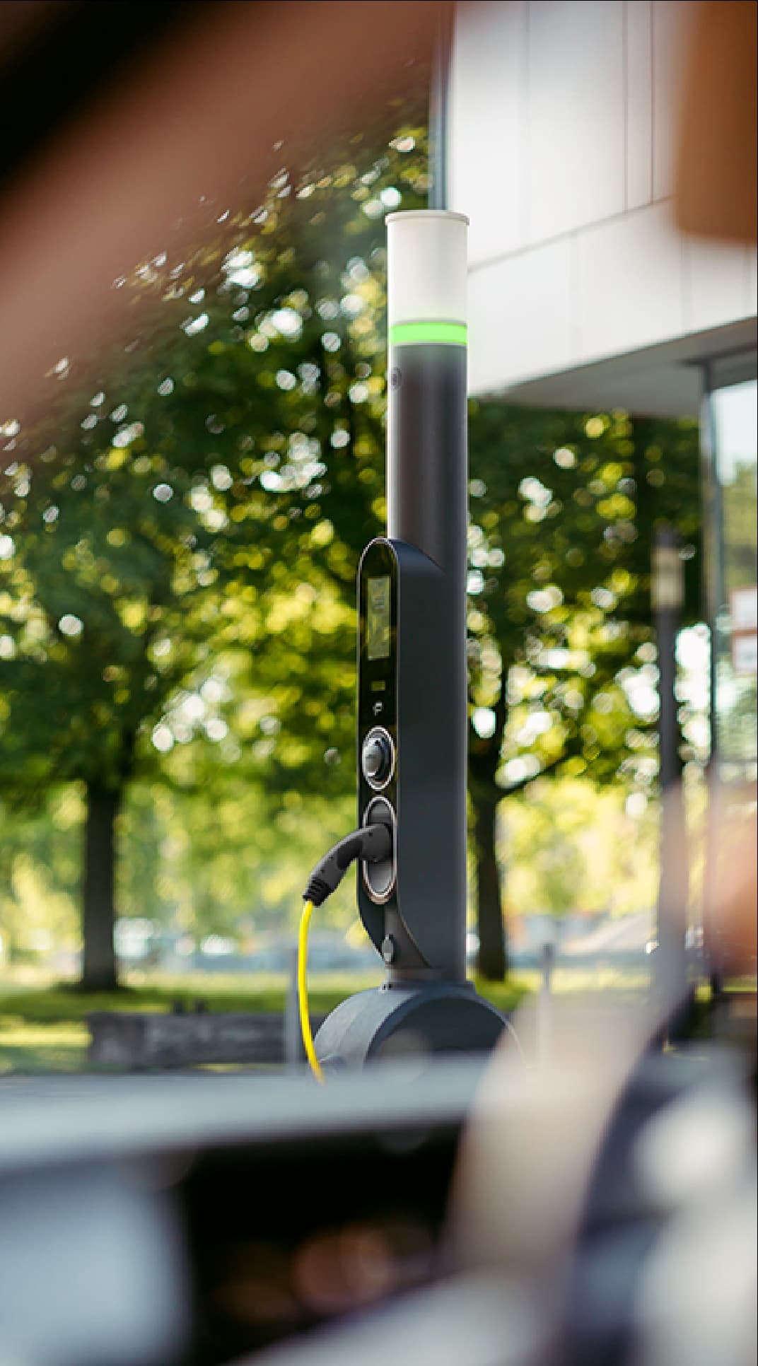 Qwello Charging Station